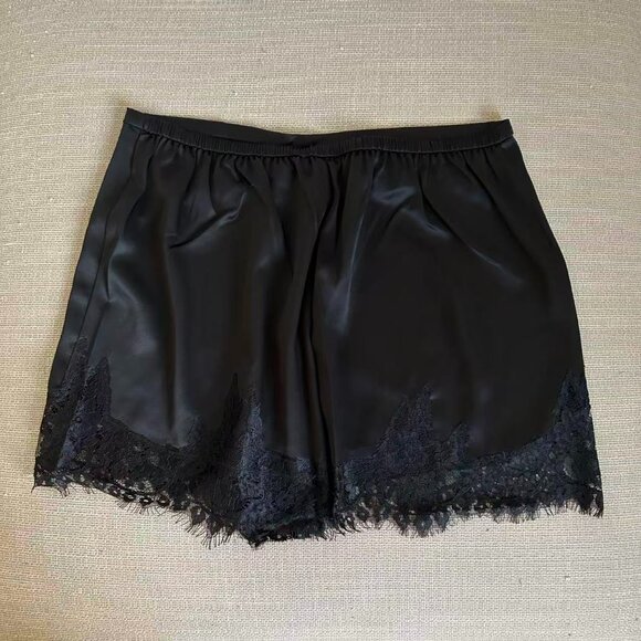 BEST Reformation Fern Satin Short Medium Black Noir French Lace Classic - Picture 8 of 9